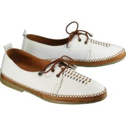 MANITU 850421-3 weiss, półbuty damskie. Półbuty damskie Manitu, bez wzorów, ze skóry, bez obcasa, na obcasie, bez zapięcia. Za 259,90 zł.
