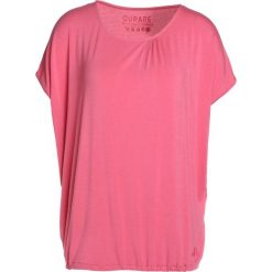 Topy sportowe damskie: Curare Yogawear WIDE Tshirt basic himbeere