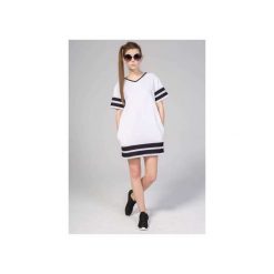 Sukienka T-Dress biała. Białe sukienki damskie marki Kozacki Mops, na co dzień, s, z aplikacjami, bez kołnierzyka, bez rękawów, proste. Za 199,00 zł.