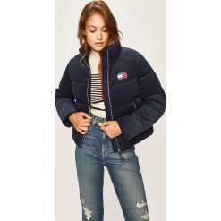 Tommy Jeans - Kurtka. Niebieskie kurtki damskie s, z poliesteru, krótkie. W wyprzedaży za 719,90 zł.