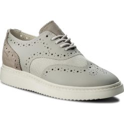 Oxfordy GEOX - D Thymar B D724BB 0BC14 C1010 Lt Grey. Szare półbuty damskie Geox, bez obcasa, na płaskiej podeszwie, bez zapięcia. W wyprzedaży za 219,00 zł.