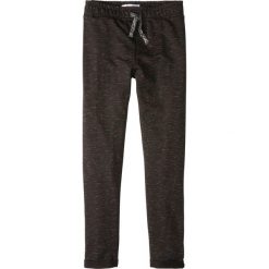 Spodnie dresowe melanżowe bonprix czarny melanż. Czarne dresy chłopięce marki bonprix, melanż, z dresówki. Za 24,99 zł.