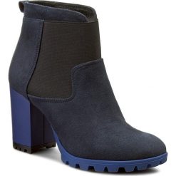 Buty zimowe damskie: Botki BALDOWSKI – D01802-3665-005 Zamsz Granat