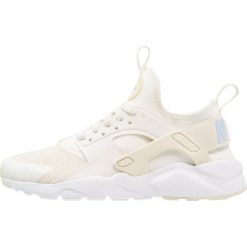 Trampki chłopięce: Nike Sportswear AIR HUARACHE RUN ULTRA SE (GS) Tenisówki i Trampki sail/fossil/royal tint/crimson