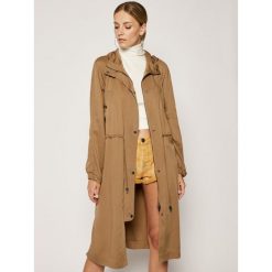 Parka Marc O'Polo 003 0863 71211. Brązowe kurtki damskie Marc O'Polo, bez wzorów, z wiskozy, bez kaptura. W wyprzedaży za 639,00 zł.
