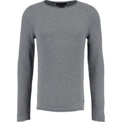 Swetry męskie: Jack & Jones JPRHARTE CREW NECK Sweter light grey