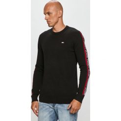 Tommy Jeans - Sweter. Niebieskie swetry męskie Tommy Jeans, s, z aplikacjami, z bawełny, z okrągłym kołnierzem, bez kaptura. Za 449,90 zł.