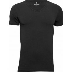 Koszulka w kolorze czarnym. Czarne koszulki męskie JBS of denmark, m, bez wzorów, z bawełny, bez kołnierzyka, bez rękawów. W wyprzedaży za 56,95 zł.