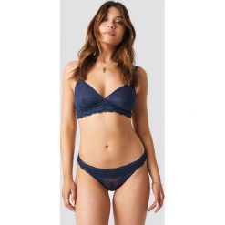 Lulu's Drawer Leah Low Panty - Blue. Niebieskie panty damskie Lulu's Drawer, s, bez wzorów. Za 60,95 zł.