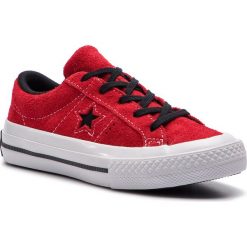 Tenisówki CONVERSE - One Star Ox 363691C Enamel Red/Black/White. Czerwone półbuty dziewczęce Converse, ze skóry, na sznurówki. W wyprzedaży za 169,00 zł.