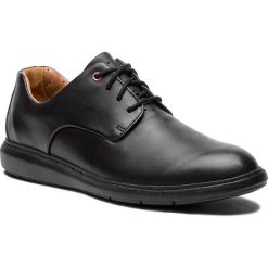 Półbuty CLARKS - Un Voyage Plain 261367767 Black Leather. Czarne półbuty męskie Clarks, na co dzień, bez wzorów, ze skóry, bez zapięcia. W wyprzedaży za 349,00 zł.