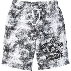 Bermudy dresowe bonprix biały z nadrukiem. Białe spodenki i szorty męskie bonprix, s, z nadrukiem, z dresówki. Za 32,99 zł.