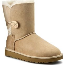 Buty zimowe damskie: Buty UGG – W Bailey Button II 1016226 W/San