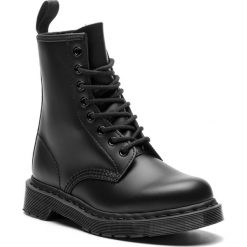 Glany DR. MARTENS - 1460 Mono 14353001 Black. Czarne buty zimowe damskie marki Dr. Martens, z materiału. Za 699,00 zł.