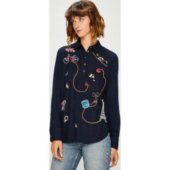 Desigual - Bluzka. Niebieskie bluzki damskie Desigual, na co dzień, s, z haftami, z poliesteru, casualowe, bez kołnierzyka, z krótkim rękawem. W wyprzedaży za 179,90 zł.