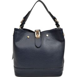 Skórzana torebka w kolorze niebieskim - (S)27 x (W)29 x (G)17,5 cm. Niebieskie torebki klasyczne damskie Black Friday Bags, w paski, ze skóry, przez ramię, bez dodatków. W wyprzedaży za 259,95 zł.