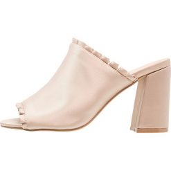 Chodaki damskie: Glamorous Klapki gold