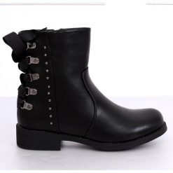 Botki militarne czarne HQ977 Black. Czarne botki damskie ButyModne, ze skóry ekologicznej, klasyczne, bez obcasa, na sznurówki. W wyprzedaży za 109,00 zł.