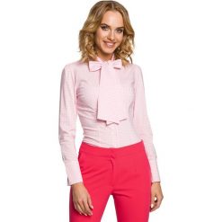 IZABELLA Koszula z kokardą i długim rękawem - różowa. Różowe koszule damskie Moe, s, w kratkę, z elastanu, eleganckie, ze stójką, z długim rękawem. W wyprzedaży za 119,00 zł.