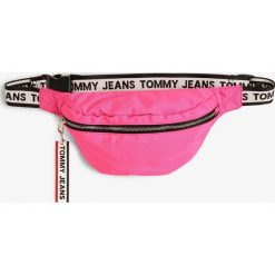 Tommy Jeans - Saszetka damska, różowy. Różowe saszetki damskie Tommy Jeans, bez wzorów, z jeansu, bez dodatków. Za 299,95 zł.