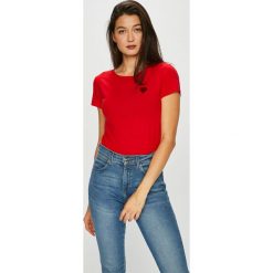 Jacqueline de Yong - Top. Szare topy damskie Jacqueline de Yong, l, z bawełny, z okrągłym kołnierzem. W wyprzedaży za 24,90 zł.