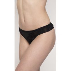 Esotiq - Stringi Wonderful. Czarne majtki damskie marki Esotiq, l, z haftami, z elastanu. W wyprzedaży za 34,90 zł.