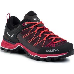 Trekkingi SALEWA - Ws Mnt Trainer Lite Gtx GORE-TEX 61362 Virtual Pink/Mystical 6155. Czarne półbuty damskie Salewa, bez wzorów, z tworzywa sztucznego, bez obcasa, bez zapięcia. W wyprzedaży za 599,00 zł.