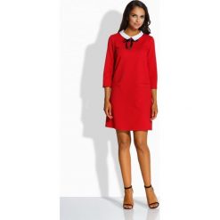 Klasyczna sukienka z kołnierzykiem L222 czerwony czerwony. Czerwone sukienki damskie Tagless, s, z aplikacjami, z elastanu, eleganckie, z klasycznym kołnierzykiem, z długim rękawem, długie, maxi. Za 99,90 zł.