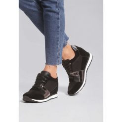 Czarne Sneakersy Really Want. Czarne koturny damskie marki vices, ze skóry. Za 99,99 zł.