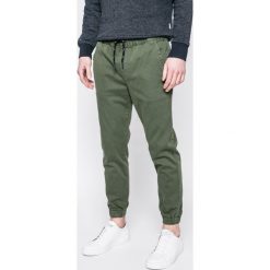Tommy Jeans - Spodnie. Czarne jeansy męskie marki Tommy Jeans, na co dzień, z elastanu, casualowe. W wyprzedaży za 249,90 zł.