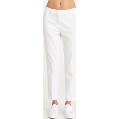 SPODNIE LEGENDA Weekend Max Mara. Spodnie damskie Weekend Max Mara, bez wzorów, z jeansu, eleganckie. Za 749,00 zł.