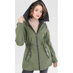 Ciemnozielona Parka Vilinlyn. Zielone kurtki damskie Born2be, s, bez wzorów, bez kaptura. Za 189,99 zł.