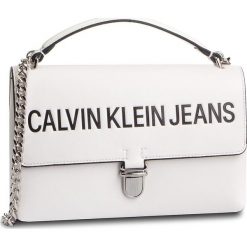 Torebka CALVIN KLEIN JEANS - Sculpted Logo Ew Flap K60K605252 102. Białe torebki klasyczne damskie Calvin Klein Jeans, bez wzorów, z jeansu, klasyczne, bez dodatków. Za 579,00 zł.