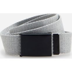 Pasek z metalową klamrą - Jasny szary. Szare paski męskie Reserved, w paski. Za 29,99 zł.