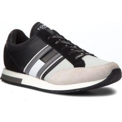 Sneakersy TOMMY JEANS - Casual Retro Sneaker EM0EM00112 Black/Ice 902. Szare sneakersy męskie marki Tommy Jeans, na co dzień, bez wzorów, z jeansu, retro, bez zapięcia. W wyprzedaży za 259,00 zł.