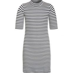 Sukienki dziewczęce: The New ESTELLE DRESS Sukienka dzianinowa cloud dancer/black iris