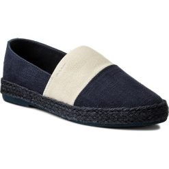 Espadryle GANT - Krista 16579394 Marine G69. Niebieskie espadryle damskie GANT, bez wzorów, z tworzywa sztucznego, bez obcasa, na płaskiej podeszwie. W wyprzedaży za 179,00 zł.