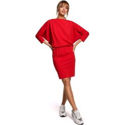 Sukienka mini z lampasem do regulacji z tyłu - czerwona. Czerwone sukienki damskie Moe, na imprezę, s, bez wzorów, z elastanu, bez kołnierzyka, bez rękawów, mini, dopasowane. Za 169,00 zł.