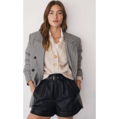 Mango - Szorty Julia. Czarne szorty damskie Mango, s, w paski, z poliesteru, casualowe. Za 119,99 zł.