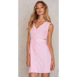 Sukienki hiszpanki: Trendyol Sukienka z wycięciem – Pink