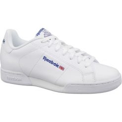 Białe Buty Reebok Npc Ii M 1354. Białe buty sportowe męskie Reebok, ze skóry, bez zapięcia. W wyprzedaży za 339,00 zł.