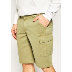 Szorty materiałowe Calvin Klein K10K105316. Niebieskie spodenki i szorty męskie Calvin Klein, m, bez wzorów, z elastanu. Za 399,00 zł.