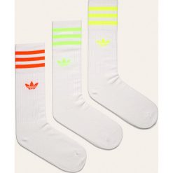 Adidas Originals - Skarpetki (3-pack). Białe skarpetki damskie adidas Originals, bez wzorów. Za 49,90 zł.