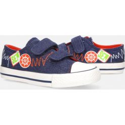 Granatowe trampki na rzepy casu 20o26/m. Trampki chłopięce Casu, bez wzorów, na rzepy. Za 39,99 zł.