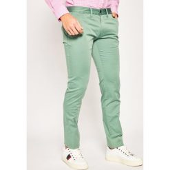 Spodnie materiałowe Emporio Armani 3H1P20 1NEDZ 0561. Zielone jeansy męskie Emporio Armani, m, bez wzorów. W wyprzedaży za 359,00 zł.
