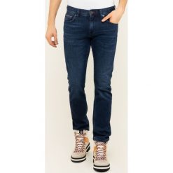 Jeansy Regular Fit TOMMY HILFIGER Denton MW0MW12556. Niebieskie jeansy męskie TOMMY HILFIGER, m, bez wzorów. W wyprzedaży za 299,00 zł.