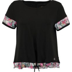 ASICS Tshirt z nadrukiem performance black. Czarne topy sportowe damskie Asics, xl, z nadrukiem, z elastanu. W wyprzedaży za 148,85 zł.