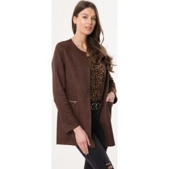 Brązowy Płaszcz Velvet Touch. Pomarańczowe płaszcze damskie Born2be, s, bez wzorów, krótkie. Za 59,99 zł.
