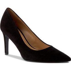 Szpilki SOLO FEMME - 75403-38-020/000-04-00 Czarny. Czarne półbuty damskie Solo Femme, ze skóry, na obcasie. W wyprzedaży za 219,00 zł.