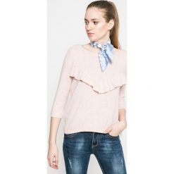 Only - Sweter. Różowe swetry klasyczne damskie marki ONLY, s, z elastanu, z dekoltem w łódkę. W wyprzedaży za 29,90 zł.